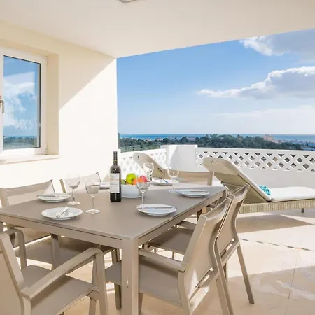 Modern Ocean-view Townhouse Hotel