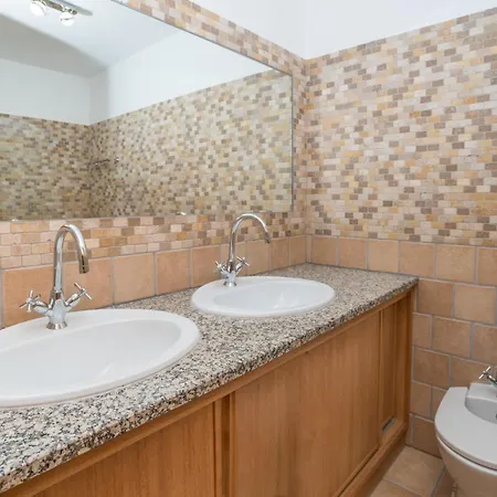 Hotel Modern Ocean-view Townhouse